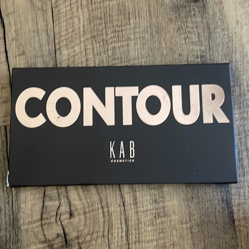 KAB Cosmetics Volume 1 Contour powder makeup palette New in box 8 Full shades - Picture 4 of 7